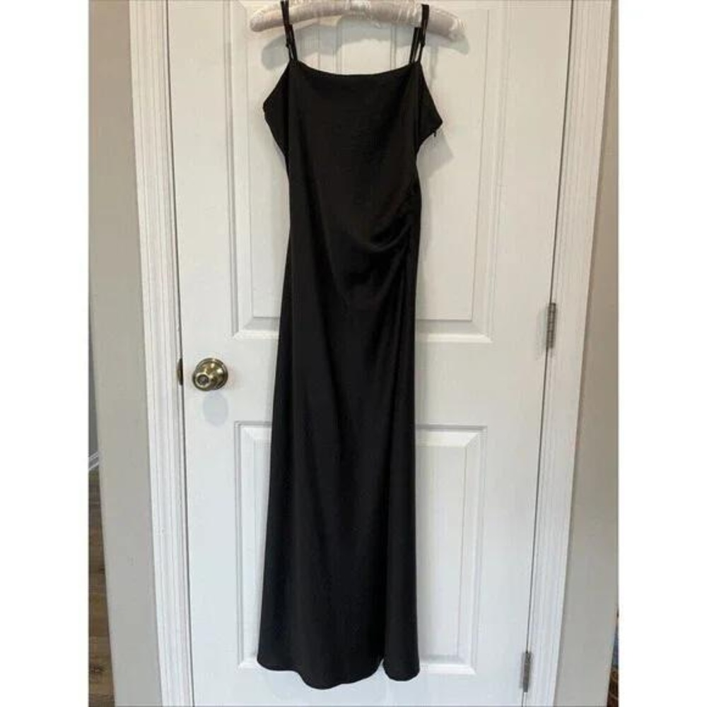 Elegant Black Maxi Dress